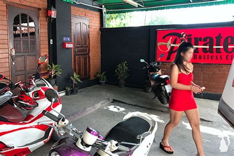 thailand glory hole|Complete Guide to Blow Job Bars in Pattaya .